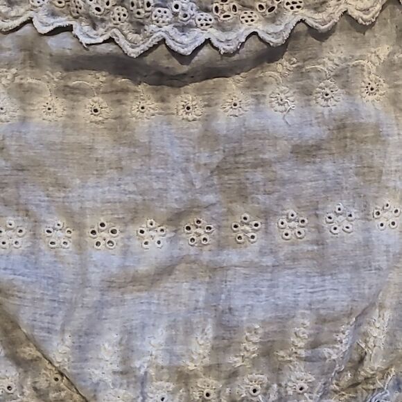 American eagle outfitters womens gray eyelet off the‎ shoulder cropped shirt - Picture 3 of 5